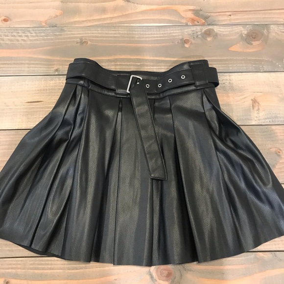 Box pleated faux leather skirt - Picture 1 of 3